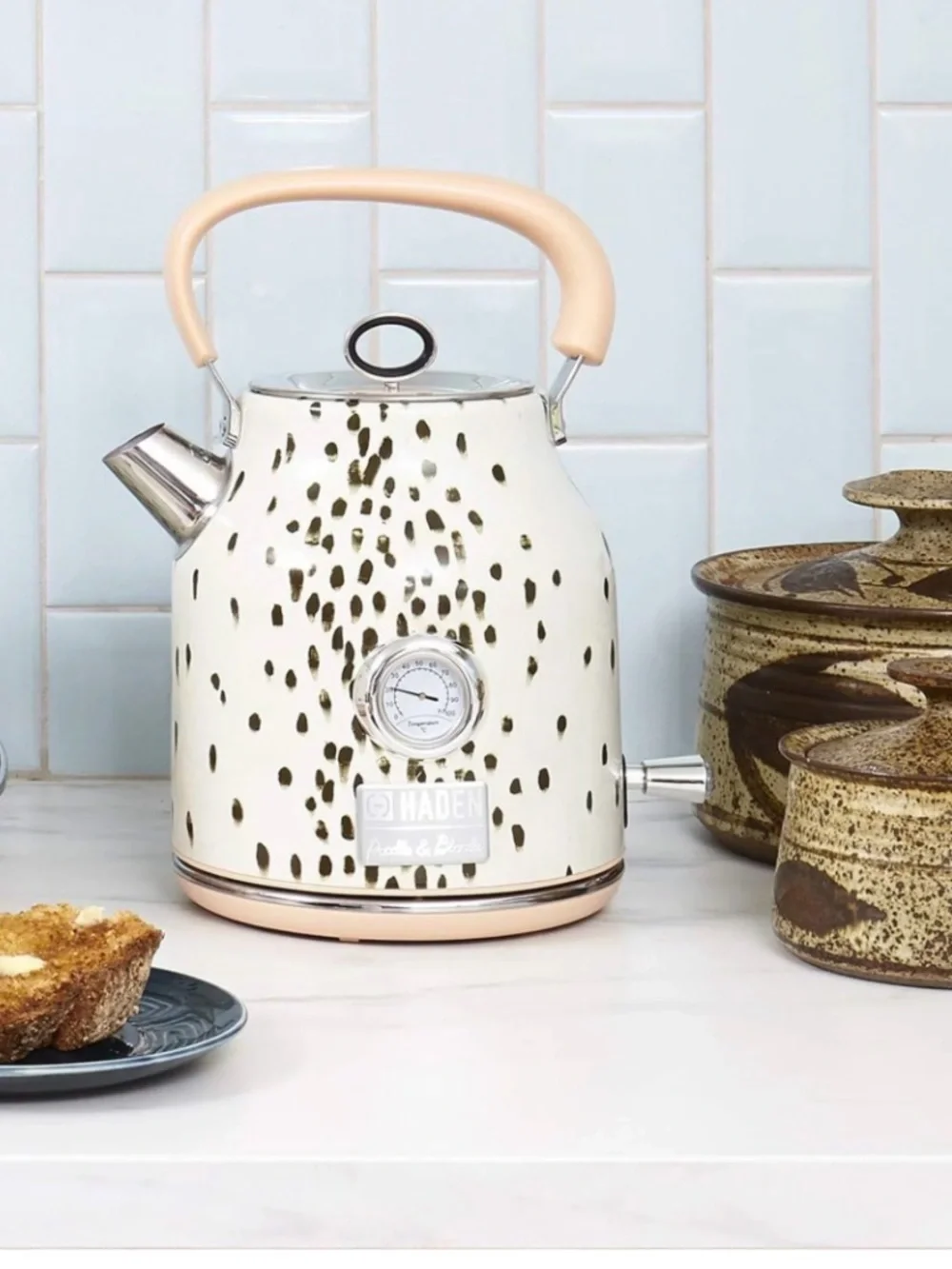 HADEN Rare Poodle & Blonde- Brown & Cream Electric Kettle, 1.7 L, 7 cups-Works!